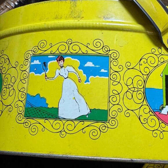 Vintage Sewing Basket Tin Victorian Old New York  Arch Oval Handle - Picture 12 of 13